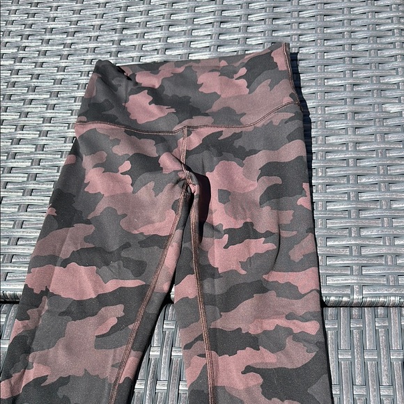 lululemon Wunder train Camo Leggings - excellent condition - Picture 6 of 6